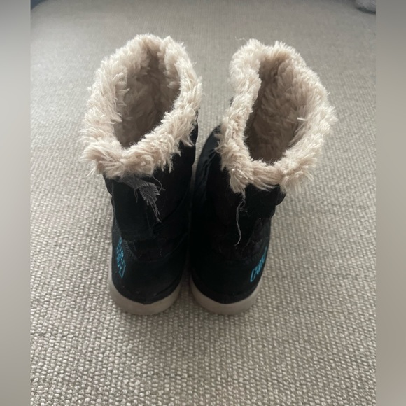 Helly Hansen Women’s Quilted & Light Faux Fur Boots-Water/Snow Resistant… - Picture 3 of 5